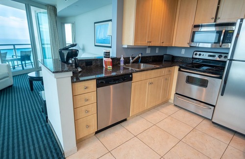 Downtown Myrtle Beach Condo | Best Views in Myrtle|Top Floor Penthouse|King Bed!