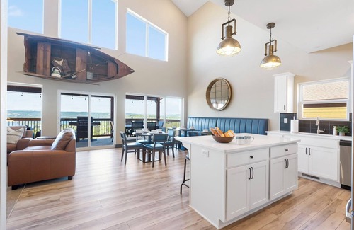 Kimberling City House | Best Views of Table Rock-Skee Ball-Arcade-Hot Tub-Free Silver Dollar Tickets