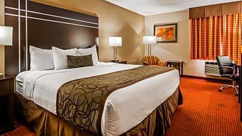 Pewaukee Hotel | Best Western Waukesha Grand