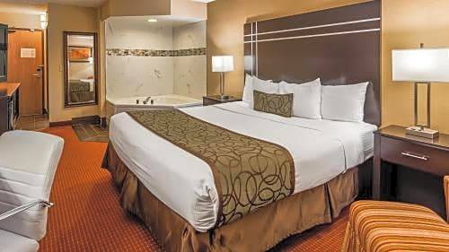 Pewaukee Hotel | Best Western Waukesha Grand