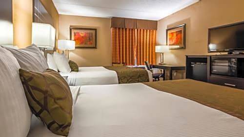 Pewaukee Hotel | Best Western Waukesha Grand