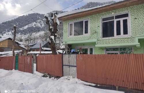 Laripora House | Betab Valley Guest House Pahalgam