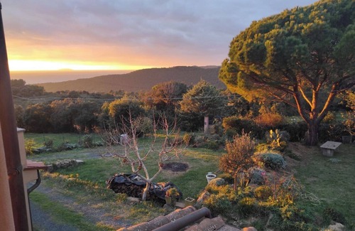 Rosignano Marittimo Apartment | Betta seaview garden, on the tuscan hills, 10 minutes from the beach
