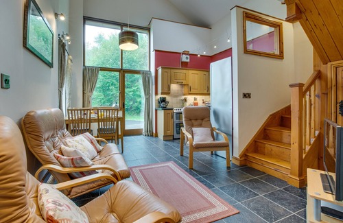 Machynlleth House | Beudy Clygo - Two Bedroom House, Sleeps 4