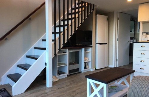 Katikati Bed & Breakfast | Beynon&Bolton’s Country Loft Escape
