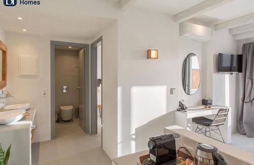 Naousa Apartment | BH182 - C - Suite Paros