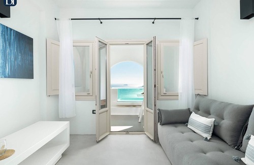Santorini Apartment | BH564 - C - Suite Santorini