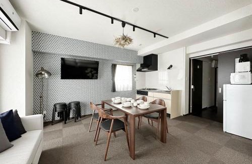 Hiroshima City Centre Apartment | bHOTEL Nagomi - Beautiful 2BR Apt City Center for 10 Ppl