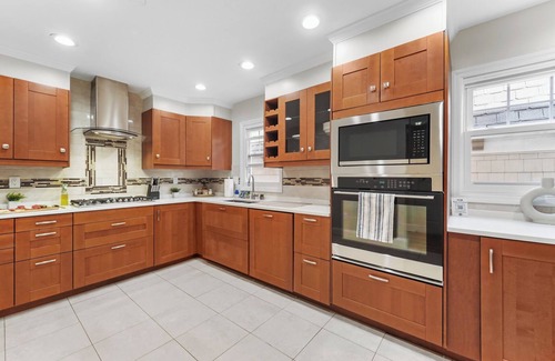 Constable Hook Apartment | Big 3br 1.5ba Free Parking Sleeps 10 Deck