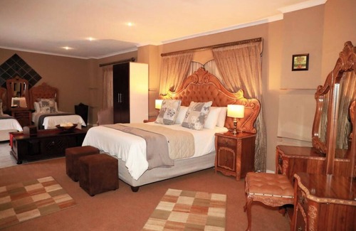 Kempton Park House | Big 5 Guest House
