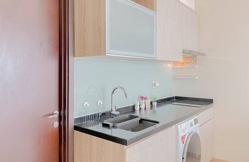 Cikini Apartment | Big and Cozy 1BR with Working Room Menteng Park Apartment