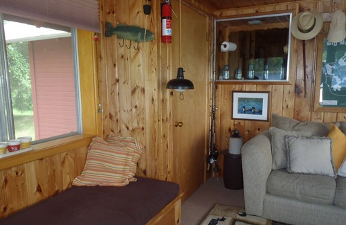 Nevis Cabin | Big Mantrap Lake -- Family Cabin On the Water!