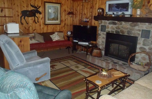 Nevis Cabin | Big Mantrap Lake -- Family Cabin On the Water!
