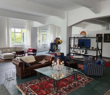Reick Apartment | BIG ONE EVENT LOFT Gastro Kitchen, 200qm, up to 6 beds