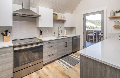 Big Sky Ski Chalet | Big Sky Mountain Village Ski-in, Ski-out Chalet w/Excellent Views