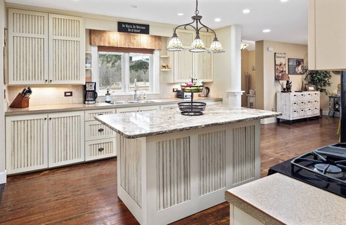 Bigfork House | Bigfork’s Best Vacation Home for Families! - Where Family Fun Meets Relaxation!