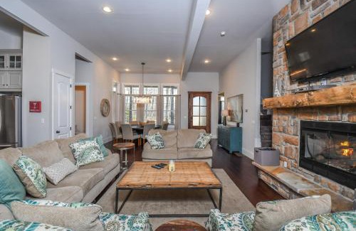 McHenry House | Biltmore Chalet