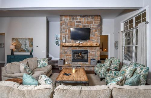 McHenry House | Biltmore Chalet