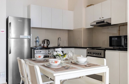 Jadaf Apartment | Binghatti Gateway by Simply Comfort