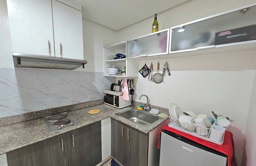 Ermita Night District Apartment | Birchtower by Jeizel Manila City