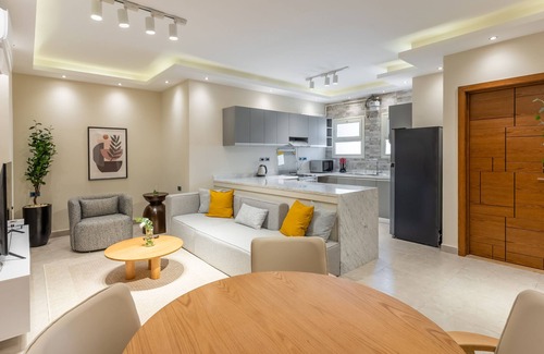 New Cairo Apartment | BIRD NEST Near AUC