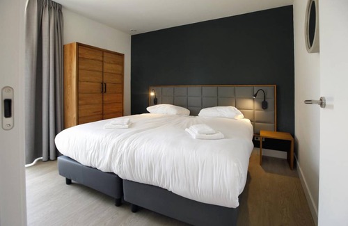 Den Hout House | Birdie 4p - Two Bedroom Villa, Sleeps 4