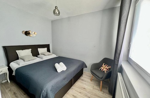 Banska Bystrica Apartment | BL - The Apartment Lenka, 24hr Self Check-in, Free Private Parking, Balcony with Mountain View, 5 minute walk to City Center