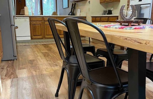 Black Butte Ranch House | Black Butte Ranch "Trip House" On the Golf Course