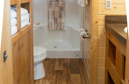 West Glacier Cabin | Black Hawthorn Studio Cabin