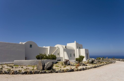 Akrotiri Villa | Blackrock Villa