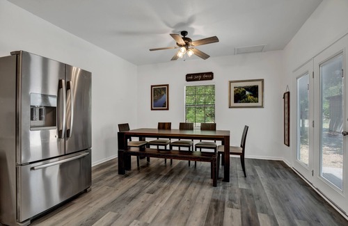 San Marcos House | Blanco River Access Five Min to Downtown San Marcos