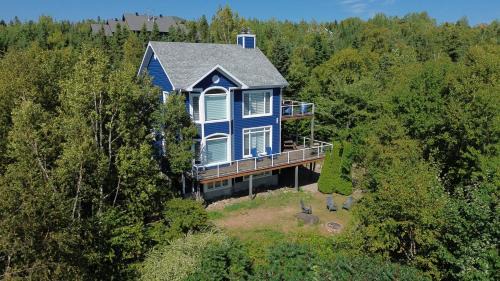 Petite-Riviere-Saint-Francois House | Bleuzen appartement du haut