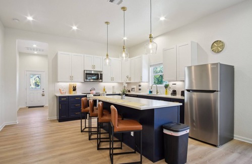 Downtown San Antonio House | Blissful 5BR 3BA Haven Near Riverwalk Downtown
