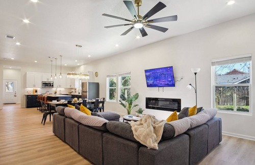Downtown San Antonio House | Blissful 5BR 3BA Haven Near Riverwalk Downtown