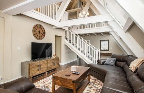 Kachina Village House | Blissful Pine A-Frame Chalet Deck Game Room Mother-in-Law Suite Sleeps 16