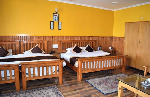 Almora Resort | Blossom Hideaway Kausani