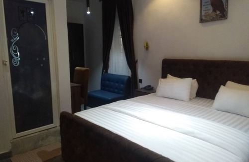 Surulere Hotel | BLUE AO HOtEL