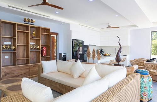 Lamai Villa | BLUE BUTTERFLY Luxury Pool Villa by Blue Mountain Villas