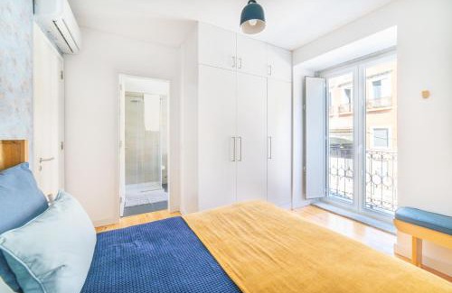Misericordia Apartment | Blue by the River 1 - elegant two-bedroom in Santos