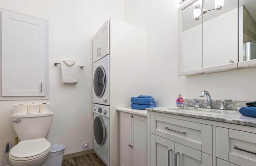 Port Angeles Apartment | Blue Harbor Cozy, Well-Equipped Studio Remodel