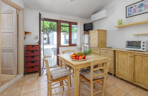 La Conia Apartment | Blue House Laconia