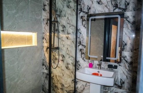 Ofin Hotel | Blue Moon Beach Hotel and Resort Lekki Lagos