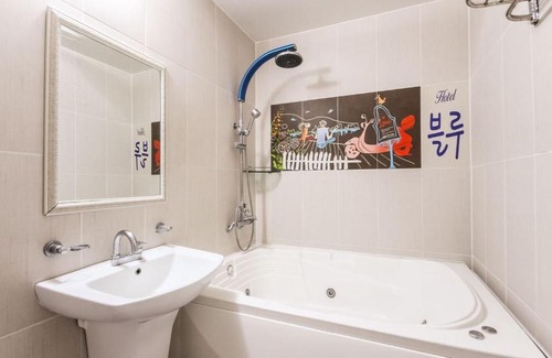 Gwangsan-gu Hotel | Blue Motel