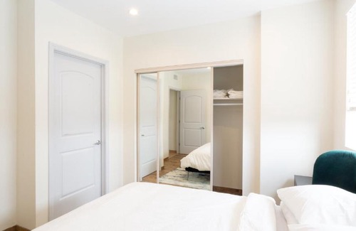 East Hollywood Apartment | Blue Palm Hollywood Hills 3 Bedroom Penthouse