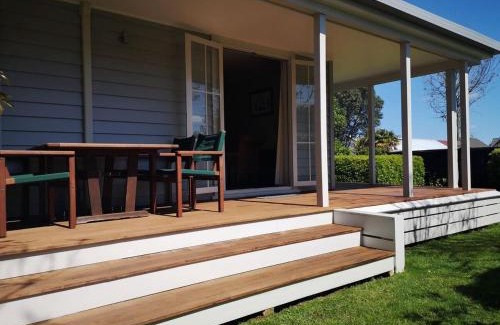 Russell House | Blue Penguin - Russell Cottages Collection 2-4 Bedroom