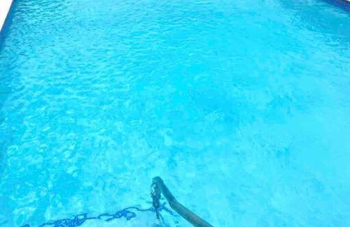 Runaway Bay Apartment | Blue waters