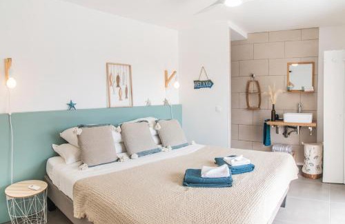 Orient Bay Apartment | BLUE WAVE - 2 bedrooms - Orient Beach!