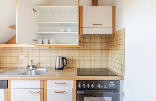 Enge Apartment | Blueground | Enge, balcony, nr Lake Zurich