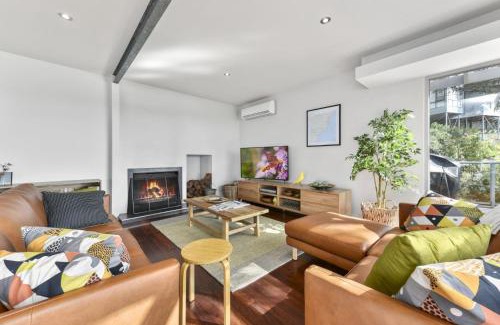 Lorne House | Bluegums at Lorne