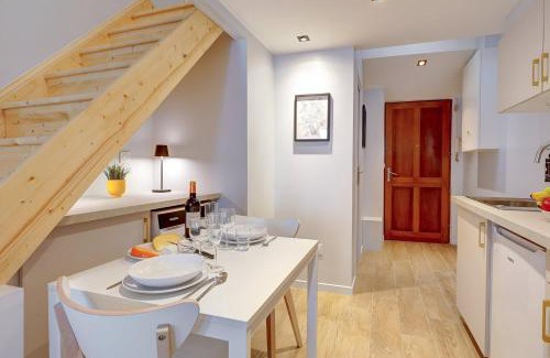 Strasbourg -Saint-Denis Apartment | Bluestay 252 - Duplex au cœur de Paris